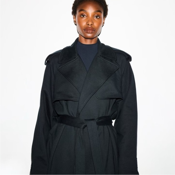 NEW Skims Boyfriend Fleece Onyx Oversized Black Trench Coat Revolve size XL NEW - Picture 4 of 9